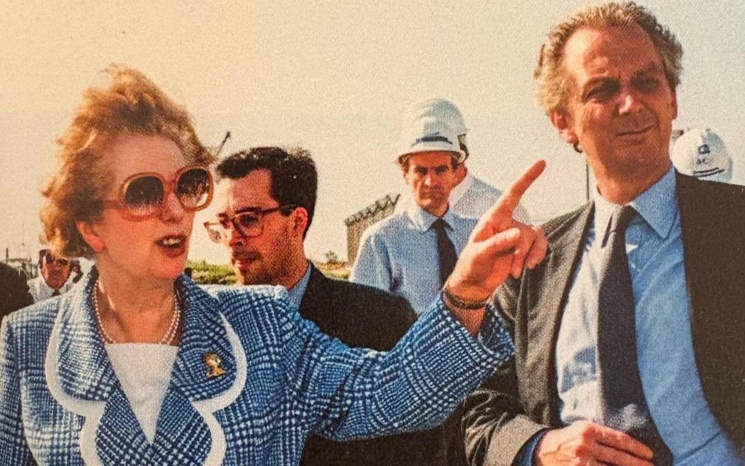 Sir Julian Seymour, skilled head of Margaret Thatcher's private office after she left Downing Street