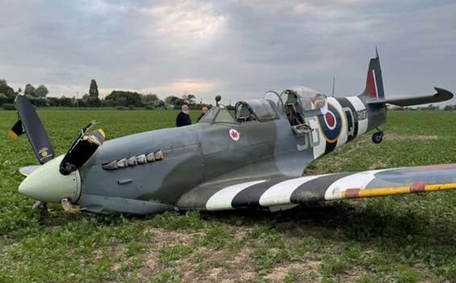 Spitfire crash-lands after losing power