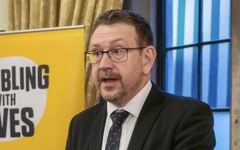 Prosecute ex-Labour minister for sexist and racist WhatsApps, says ex-chief inspector