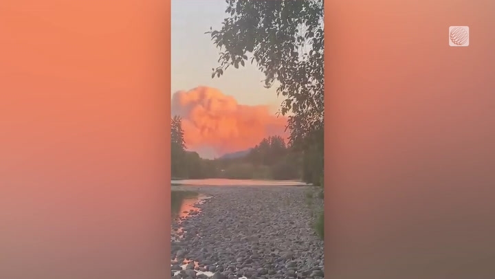 Vancouver Island wildfires expand