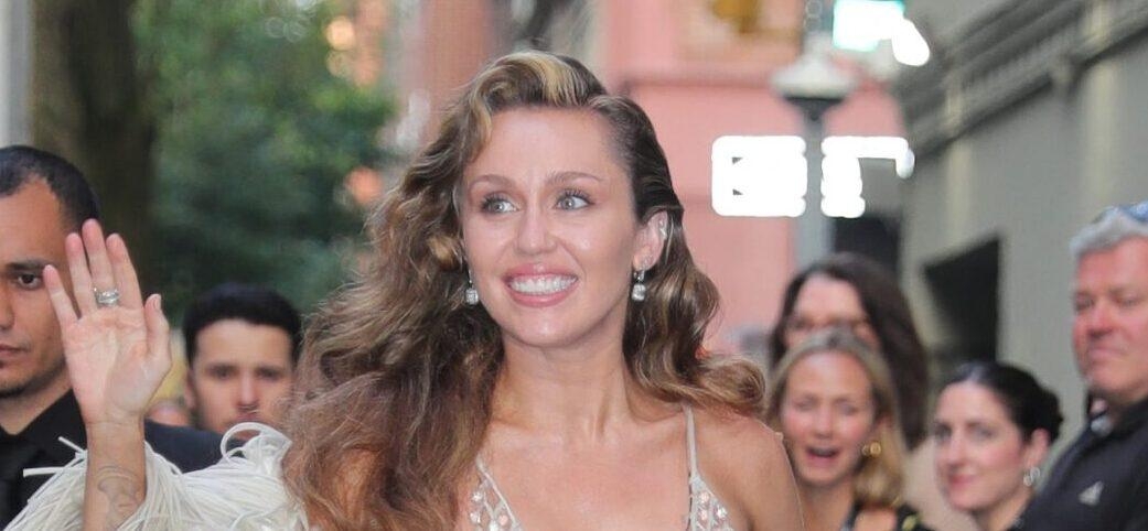Miley Cyrus Heckled By Furious Fan Who Paid $800 For Her Film Premiere Expecting It To Be A Concert