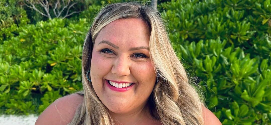 Pregnant Laura Adlington Savagely Hits Back At Trolls Calling Her ‘Fat'