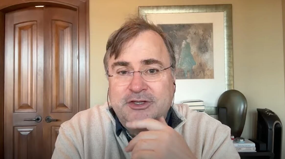 WATCH: LinkedIn Founder Reid Hoffman Joins The Daily Beast Podcast