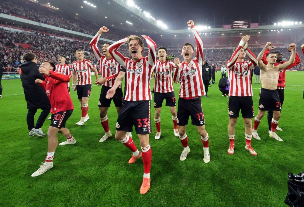 Sunderland are (almost) in wonderland but will the Blades burst bubble?