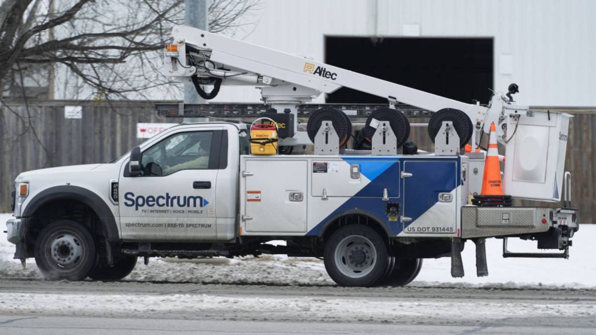 Spectrum suffers major loss as customers pull the plug on service