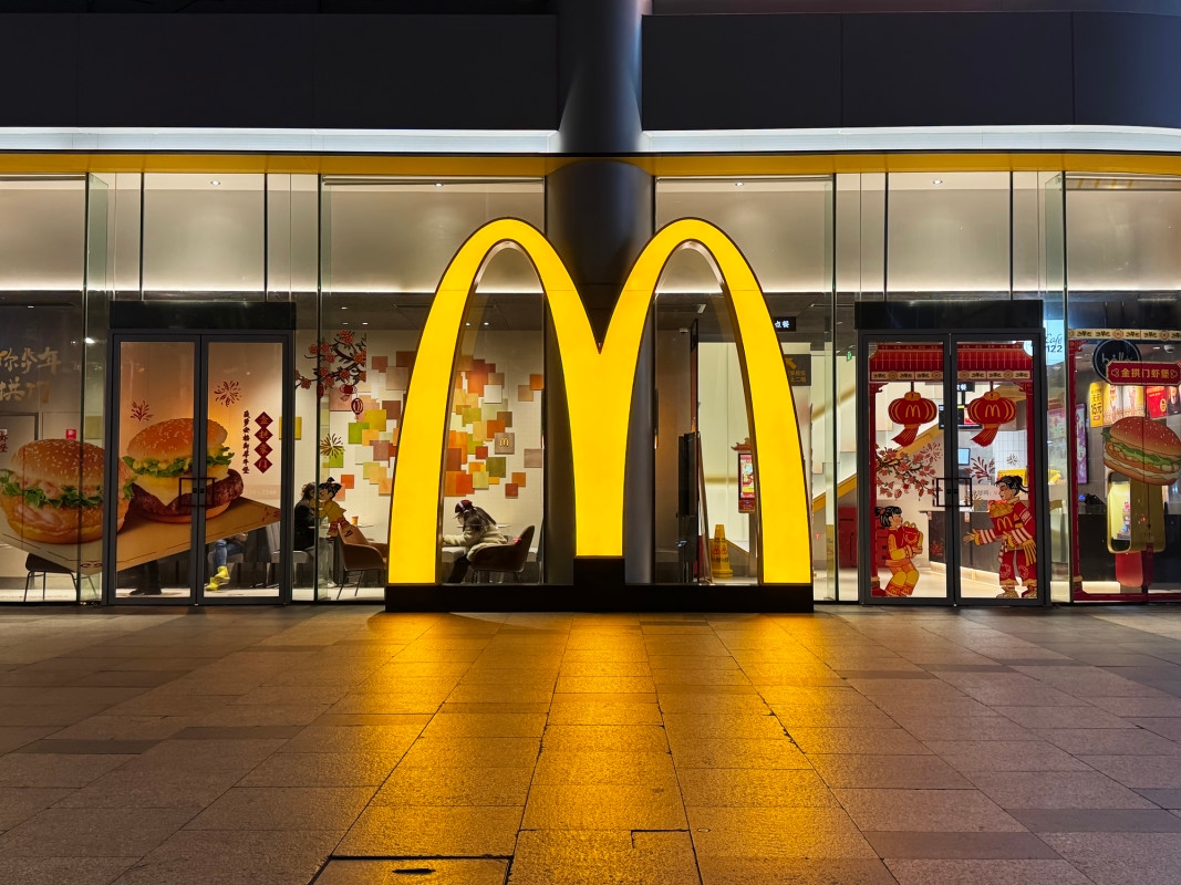 Bitcoin price stuck amid market crash worries — Good news, McDonald's memes are back