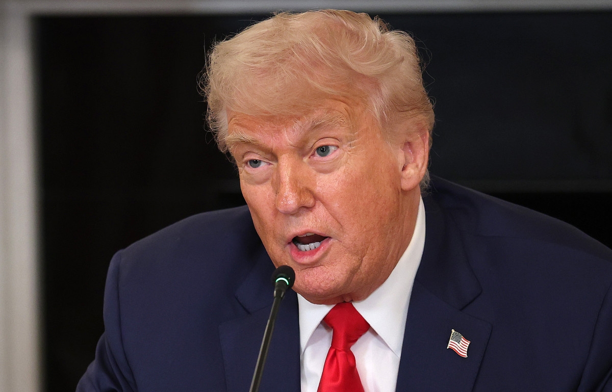 Trump family pulls silent exit from high-stakes venture, cuts 20% stake