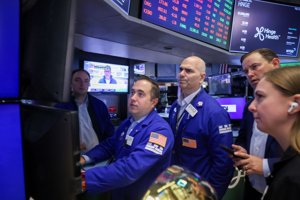 Stock Market Today: S&P 500, Nasdaq fade from records; Trump-Canada trade dispute flares