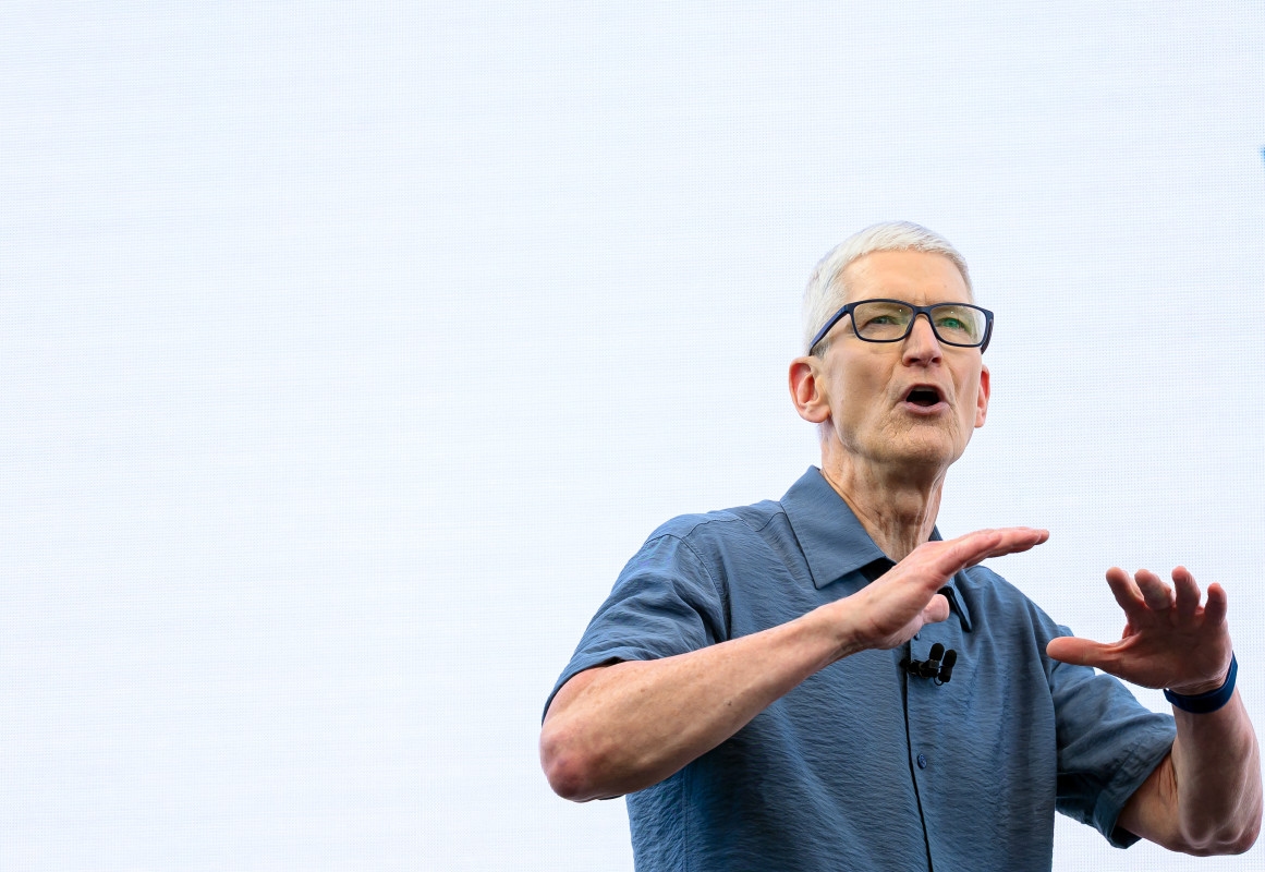Analysts consider new Apple stock target price ahead of earnings