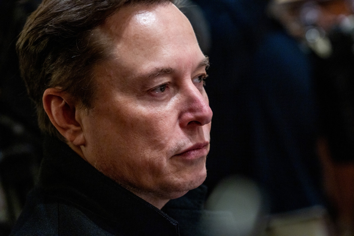 Elon Musk issues rare apology to Trump after explosive Epstein accusation