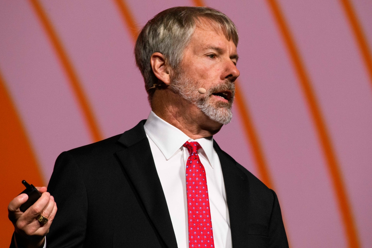 MicroStrategy stock holds steady even as Bitcoin dips