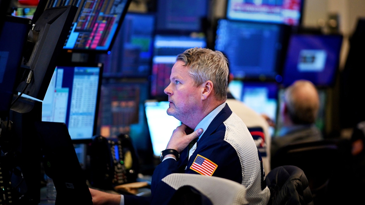 Stock Market Today: Stocks end mixed as investors brace for tariff unveiling
