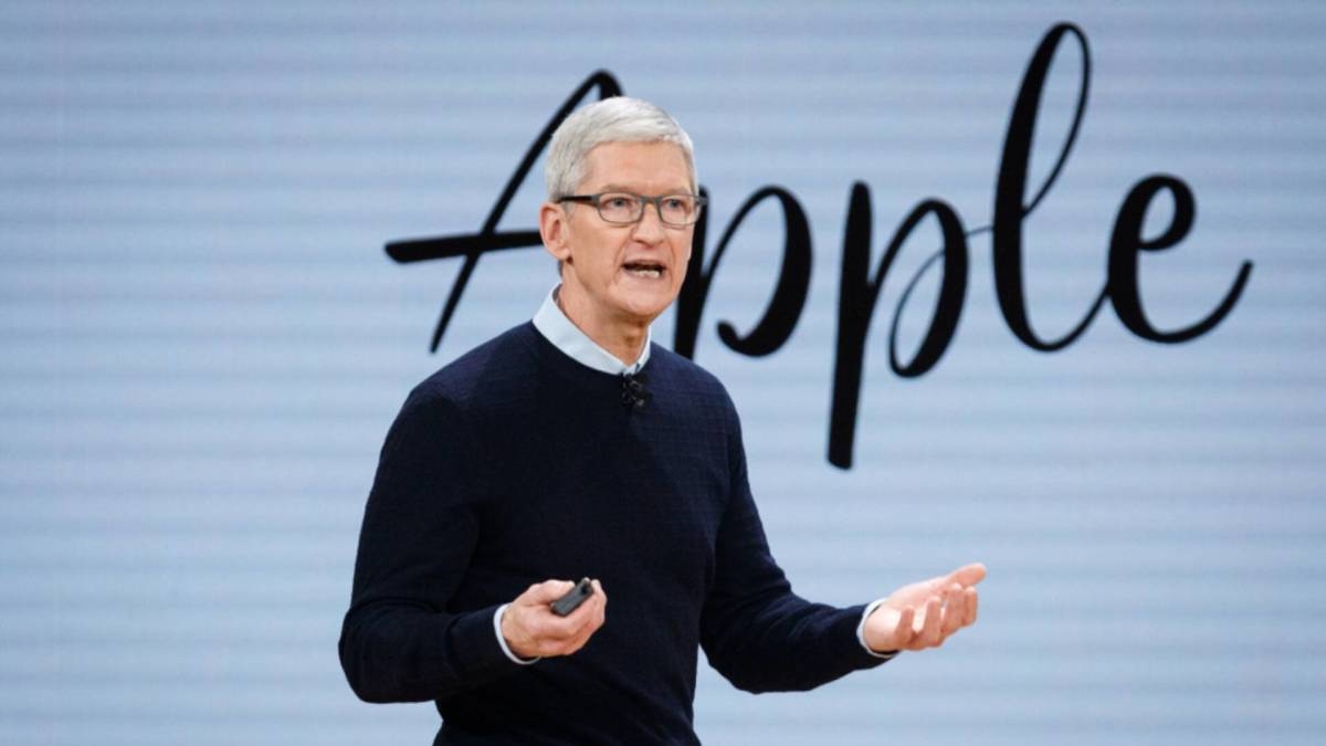 Top analyst sends Apple CEO blunt message about its future