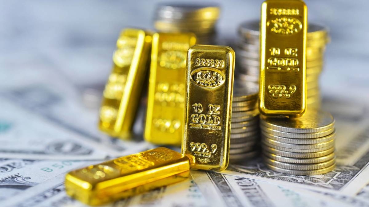 Veteran strategist unveils updated gold price forecast
