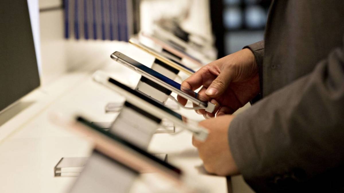 Analyst reboots Apple stock price target ahead of earnings