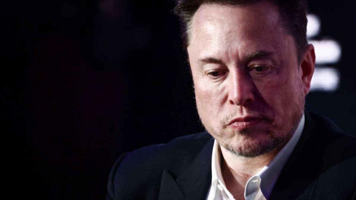 Tesla analyst makes surprise move on stock ahead of Robotaxi debut