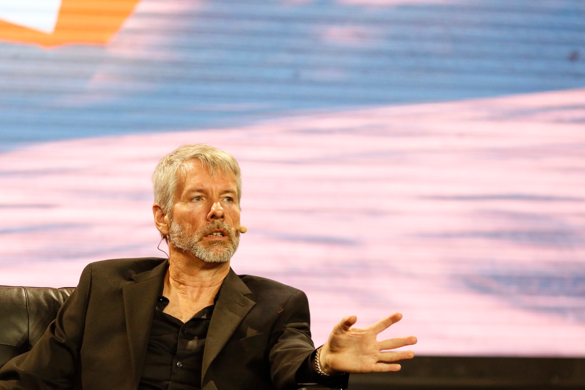 Microstrategy shares stay flat even as Bitcoin hits all-time highs