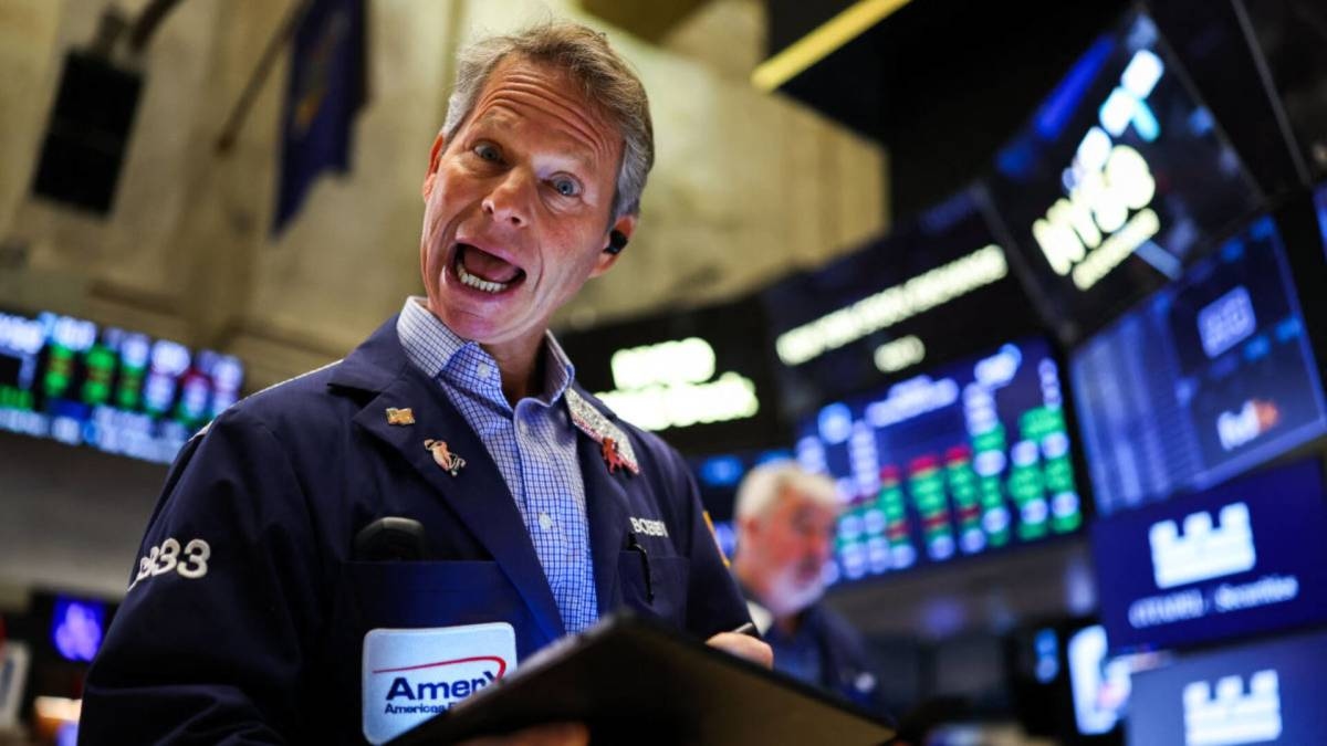 Big Wall Street call flips script on S&P 500 'Goldilocks' rally