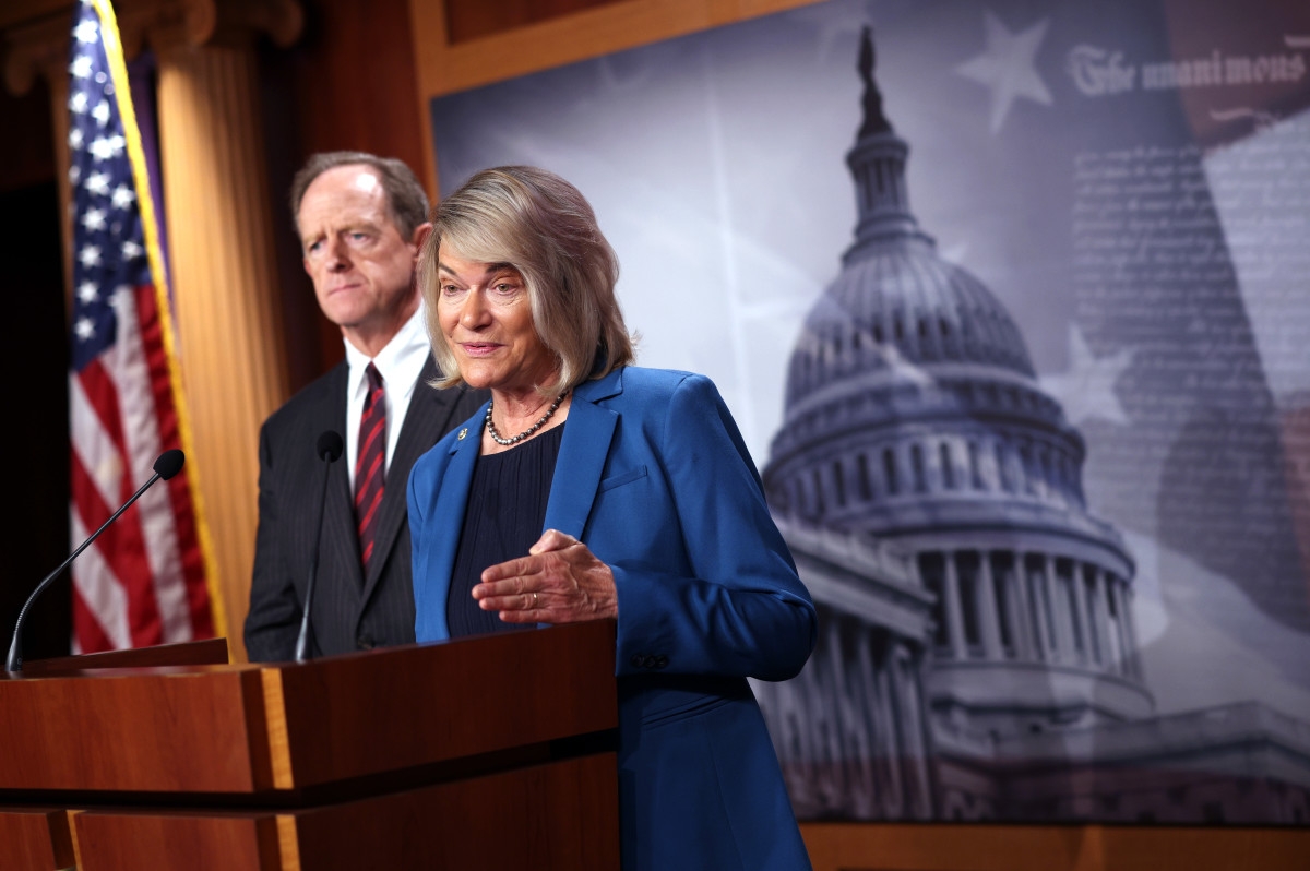 Top military generals support national Bitcoin reserve, claims Senator Lummis