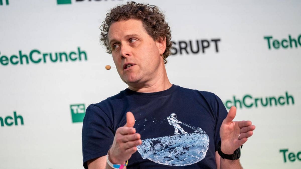 Veteran analyst who predicted Rocket Lab's surge makes surprising move