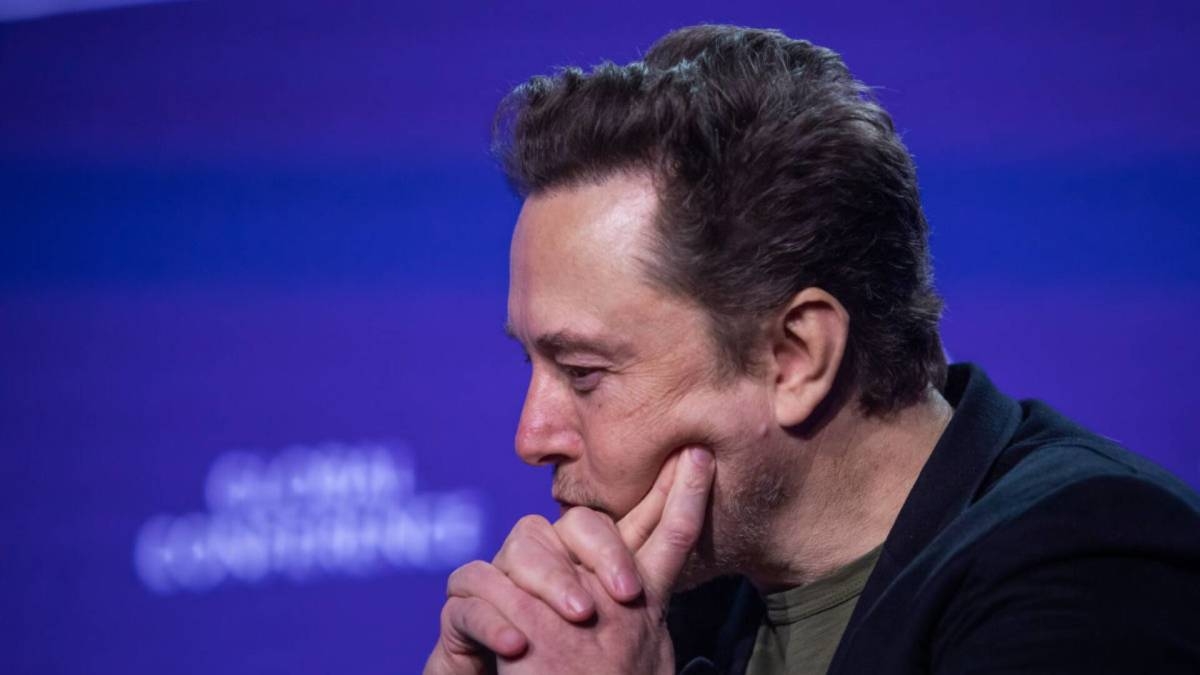 Tesla's robotaxi rollout is alarming the public, new report shows