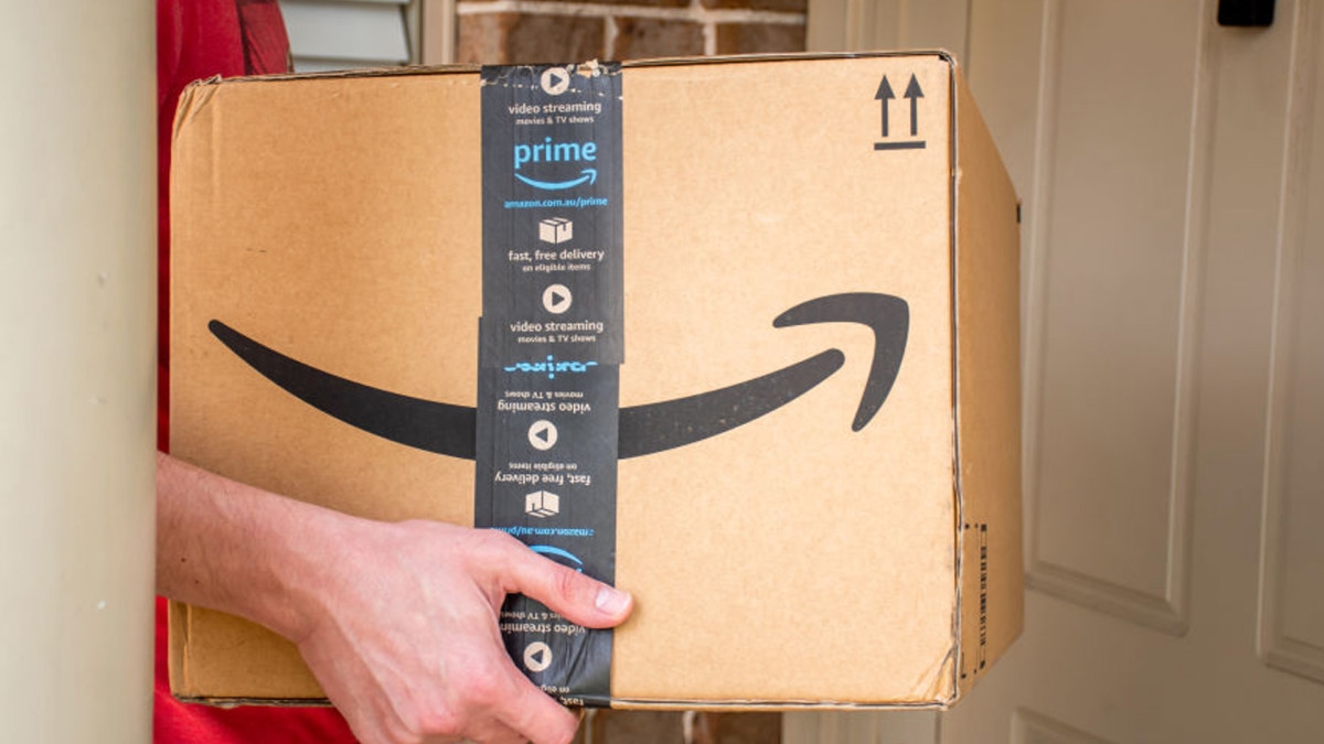Amazon is selling a $25 charging station for only $12, and shoppers call it 'one of the best chargers out there'