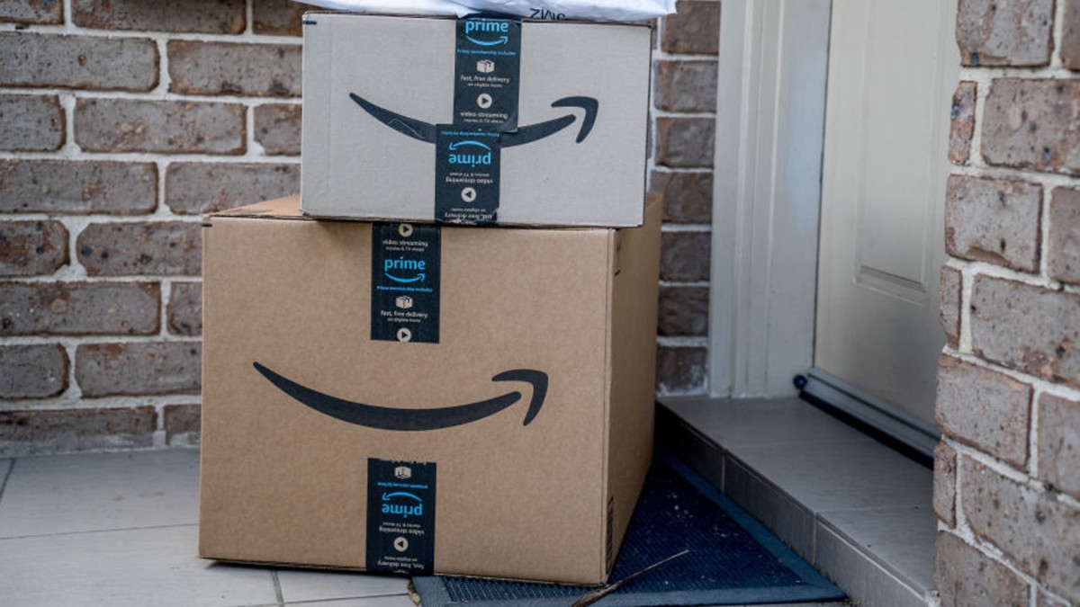 Amazon is selling a 'durable' $1,000 15.6-inch laptop for $500, and shoppers say its 'speed is perfect'