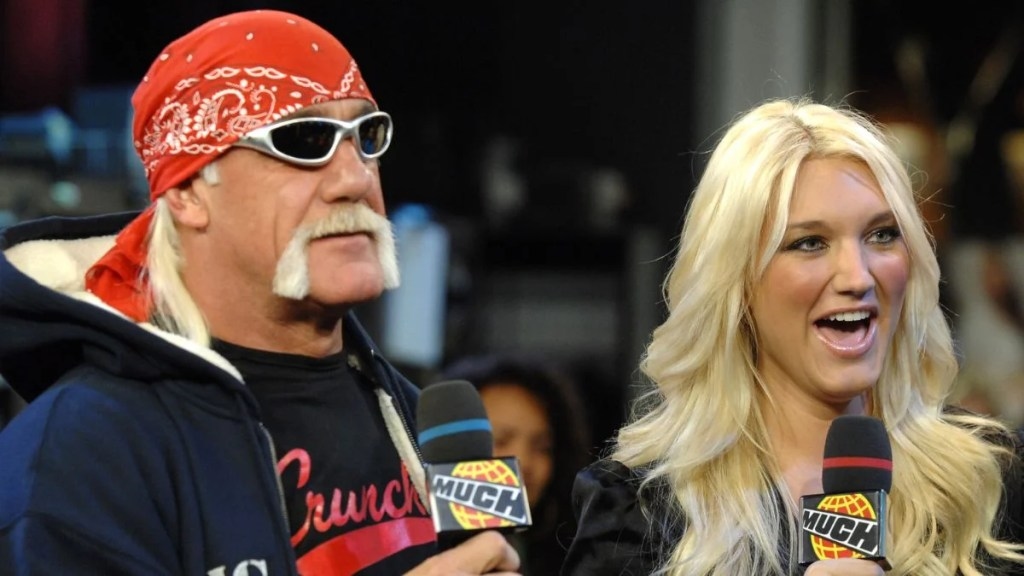 Hulk Hogan's Daughter Says Her ‘Spirit Left With Him' in Emotional Tribute: ‘I Know He's at Peace Now'