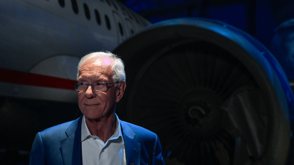 Captain Sully Offers His Take on American Airlines 5342, Helicopter Collision