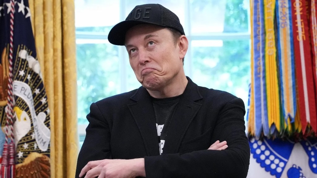 Elon Musk Deletes Anti-Trump Posts From X – Including One Claiming the President Is in the Epstein Files