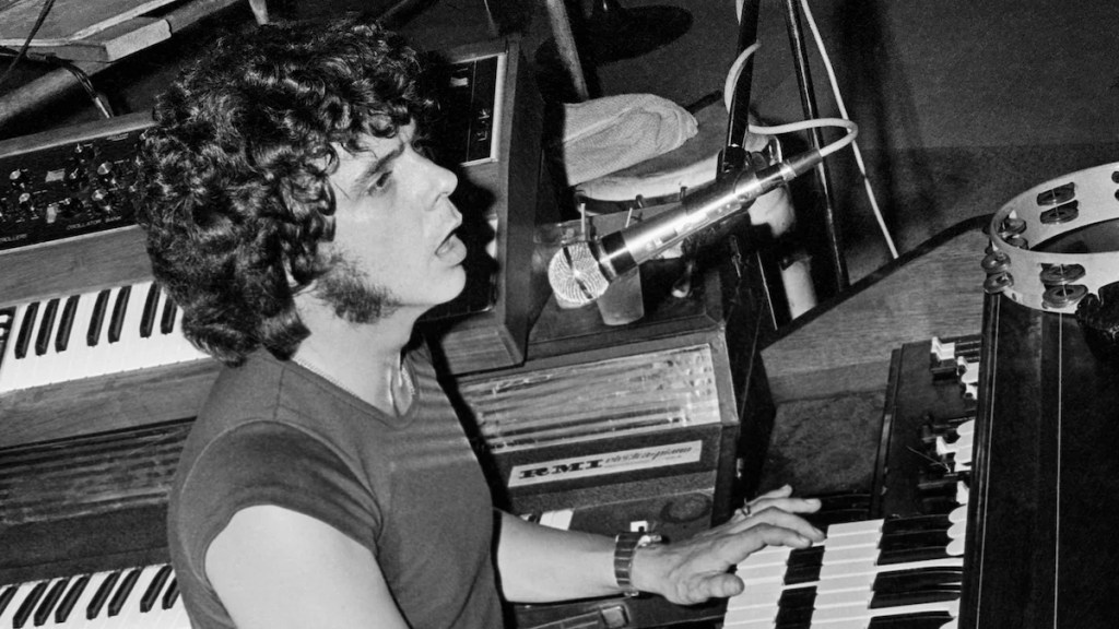 Bobby Whitlock, Derek and the Dominos Founder of ‘Layla' Fame and ‘Exile on Main St.' Session Player,' Dies at 77