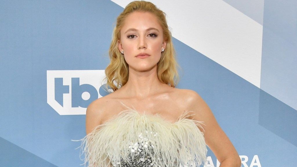 Maika Monroe to Star in Colleen Hoover's ‘Reminders of Him' Film Adaptation at Universal
