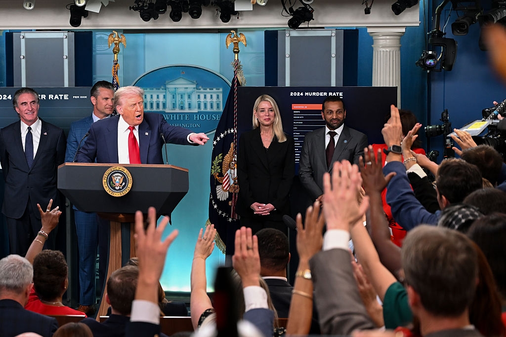 Trump's D.C. Distraction Is Straight Out of Summer 2020 Playbook