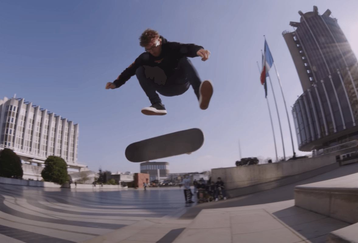 This Video Part of Adrien Bulard Extras is Insane