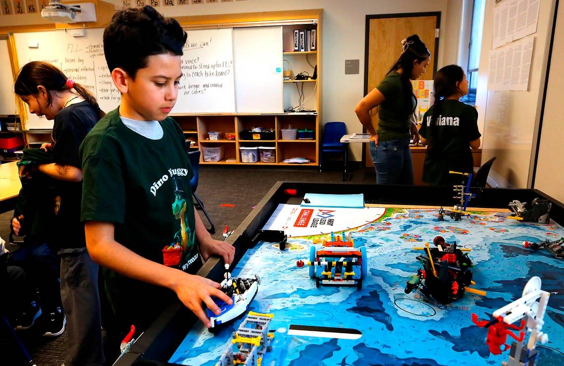 WA budget woes threaten LEGO robotics program. What Tri-City kids are doing about it