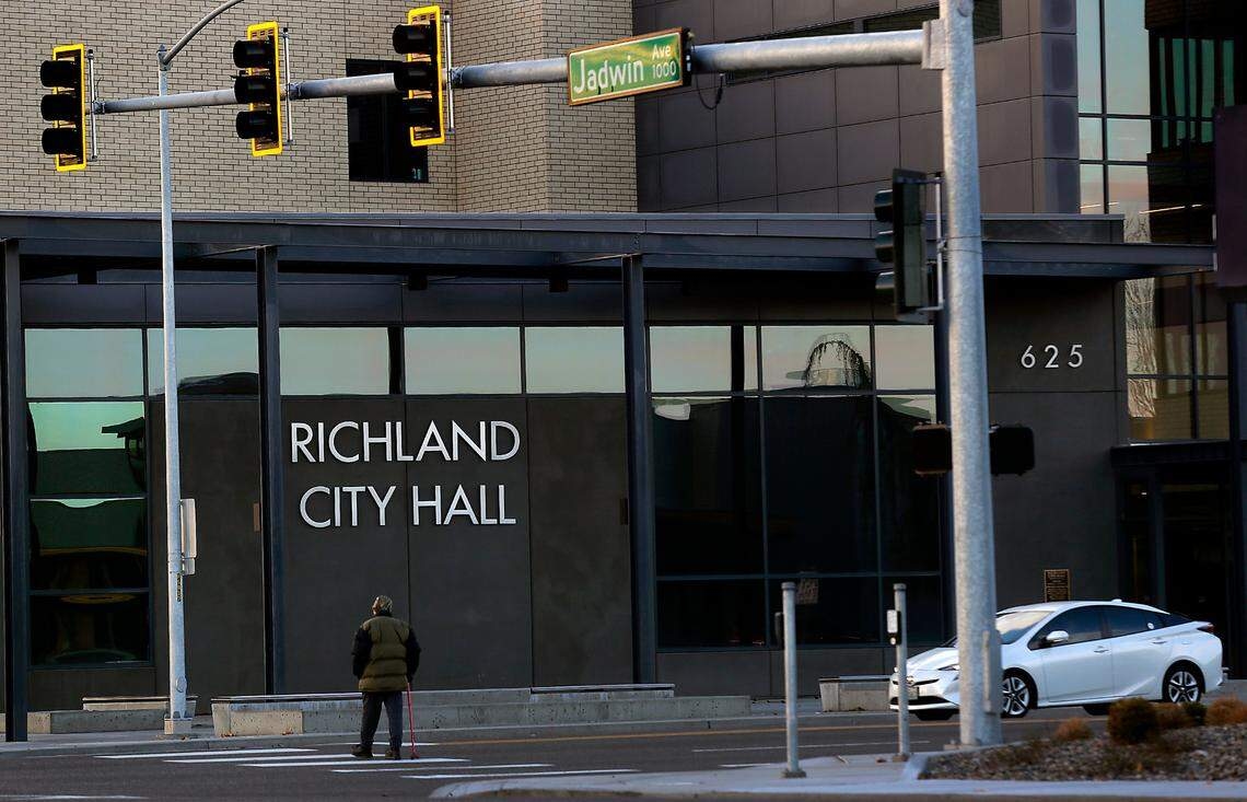 Richland mayor pro tem knocked out of office by ineligible candidate. Here's why