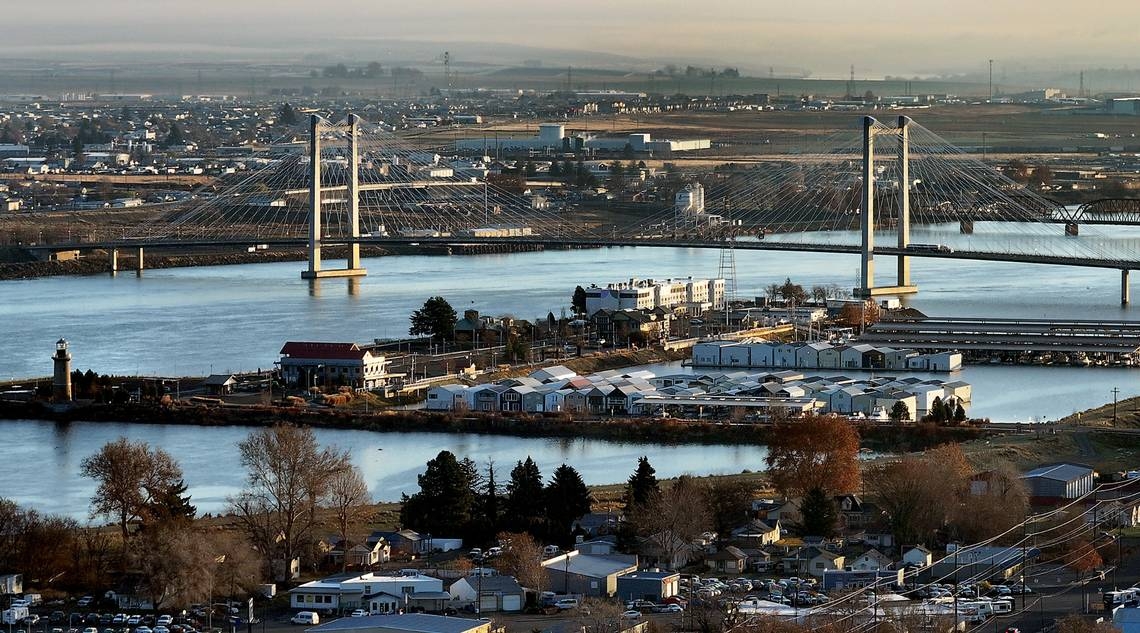 A school champion & a pioneering port leader are Kennewick man, woman of the year