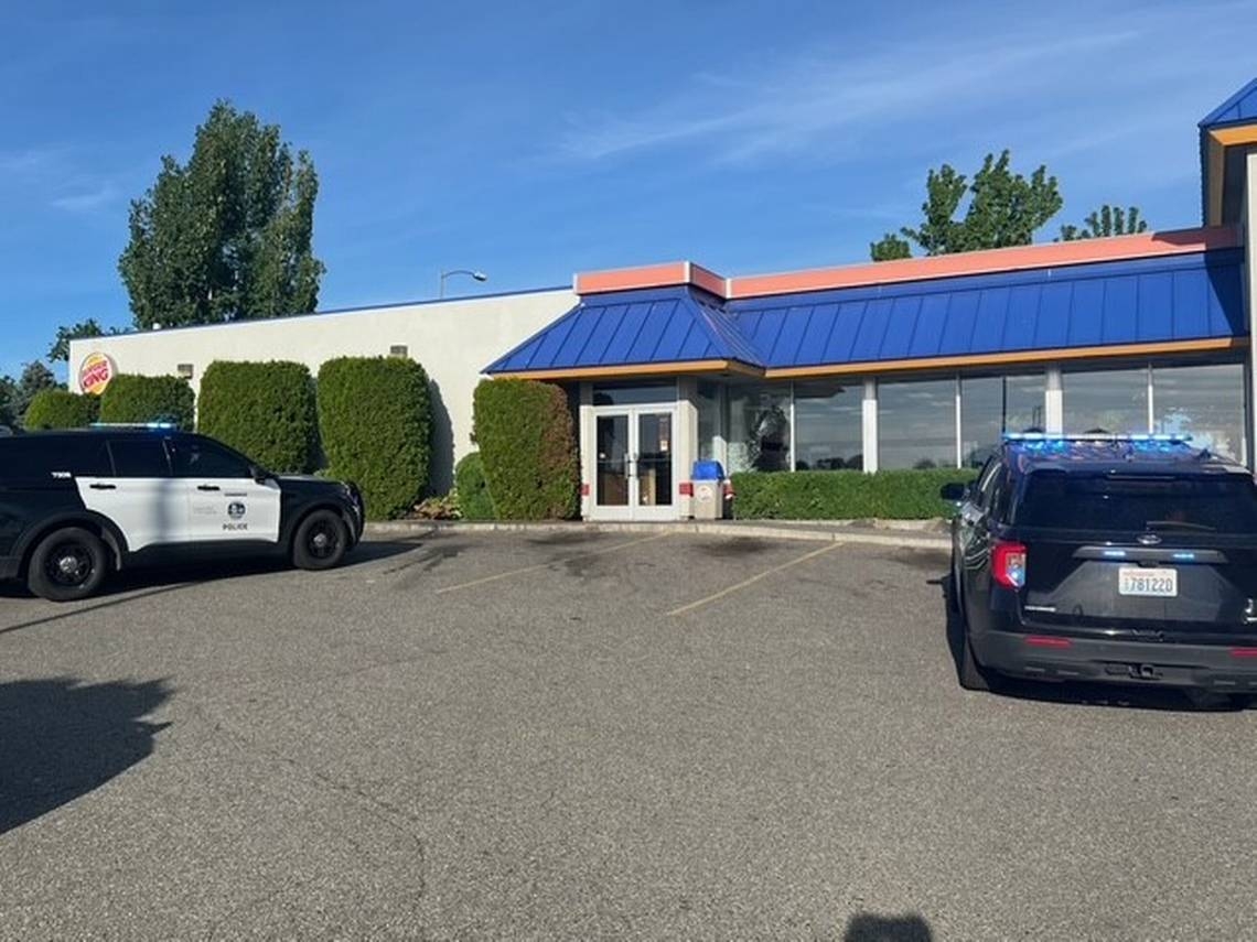 Tri-Cities Burger King worker trapped in freezer calls 911 after man breaks in