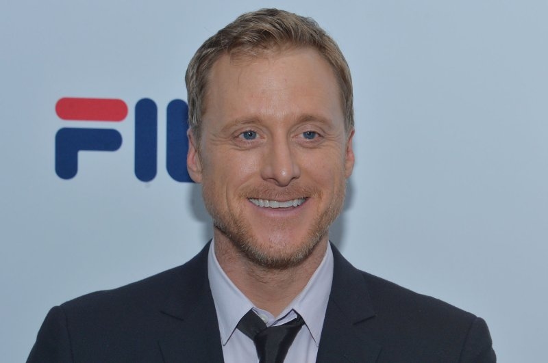 Watch: Alan Tudyk wears stilts to talk with 'Kimmel' guest host Diego Luna