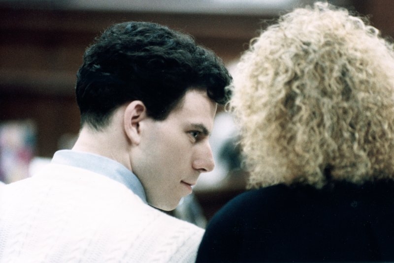 Judge sets Menendez brothers' resentencing hearing for next week; assessment shows 'moderate risk' if released