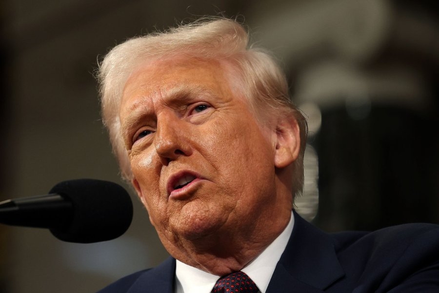 Trump exempts Mexican goods from new tariffs until at least April 2