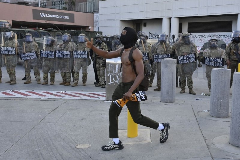 Marines detain U.S. citizen entering LA federal building amid protests
