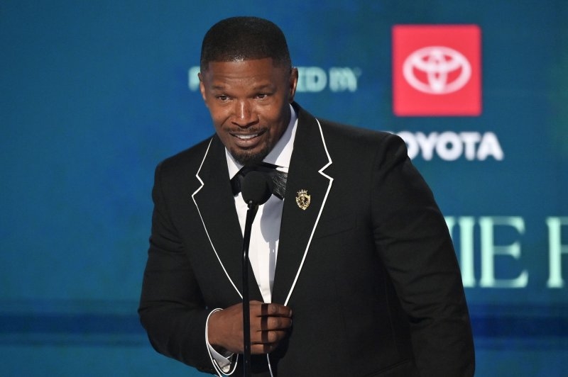 Watch: Babyface, Jennifer Hudson honor Jamie Foxx at BET Awards