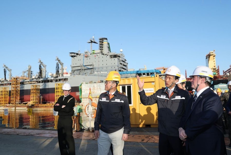 Top US figures visit Seoul to meet defense industry leaders