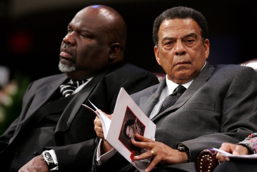 Texas megachurch pastor T.D. Jakes says he's passing ministry to daughter, her husband