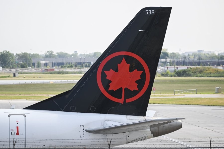 Air Canada ordered to resume operations during binding arbitration