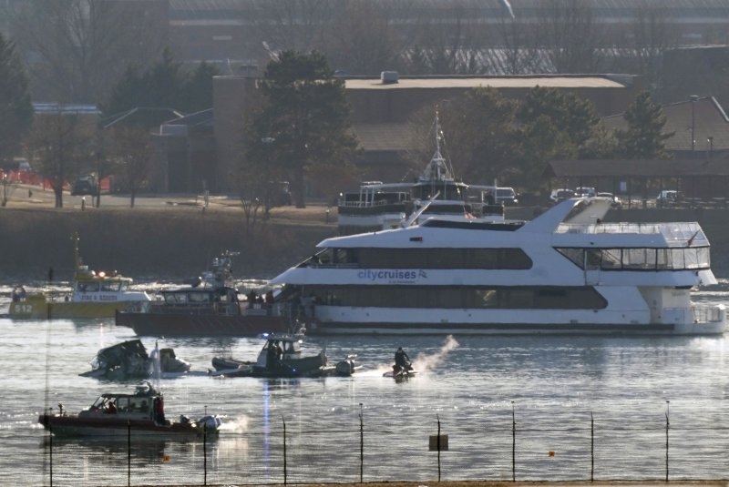 No survivors expected in Potomac air crash; 27 bodies recovered