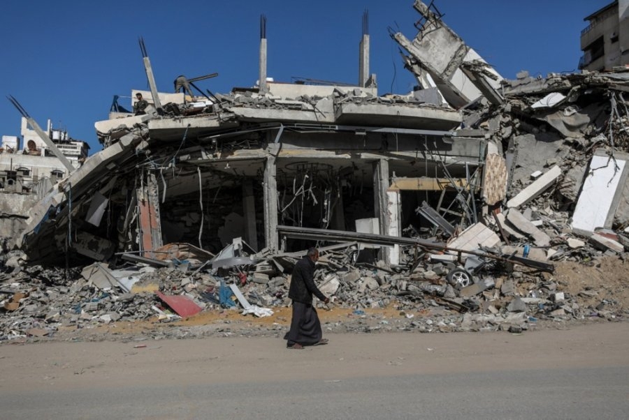 Israeli airstrikes into Gaza kill at least 9, including journalists, Hamas says
