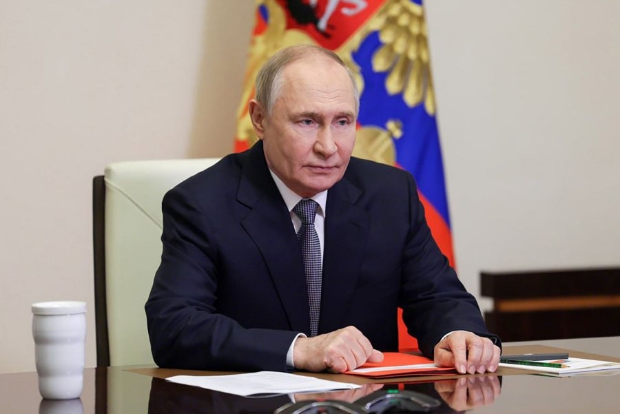 Putin fires Russian transport minister after drones disrupt air travel