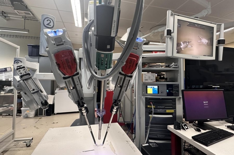 Robotic surgery hits 'milestone' with autonomous gallbladder removal